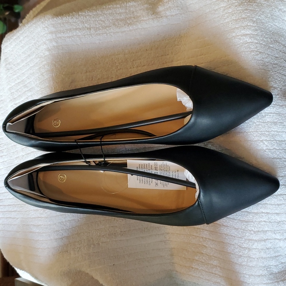 PENNYSUE CLASSIC SHOES SIZE 9